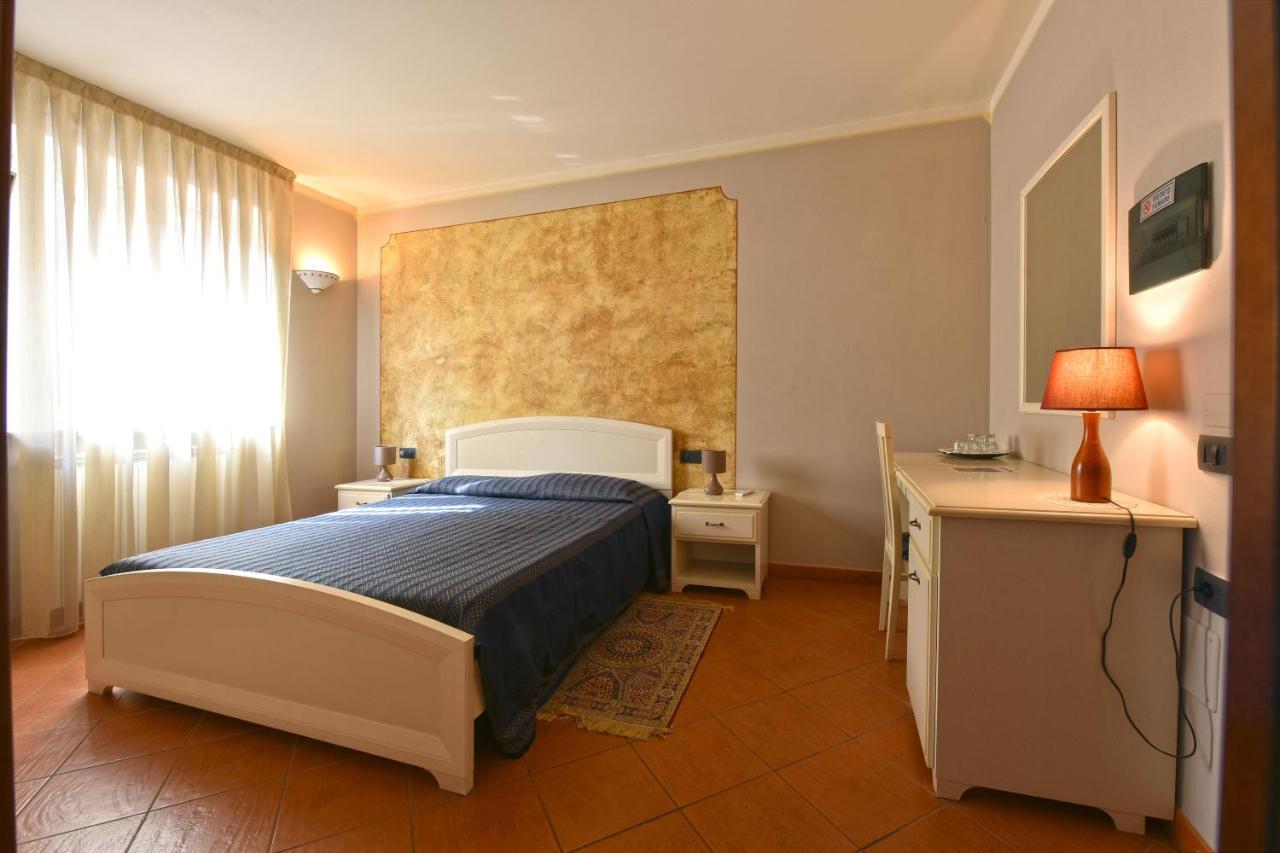 Hotel Ristorante Borgovecchio Montegrosso d'Asti Eksteriør billede