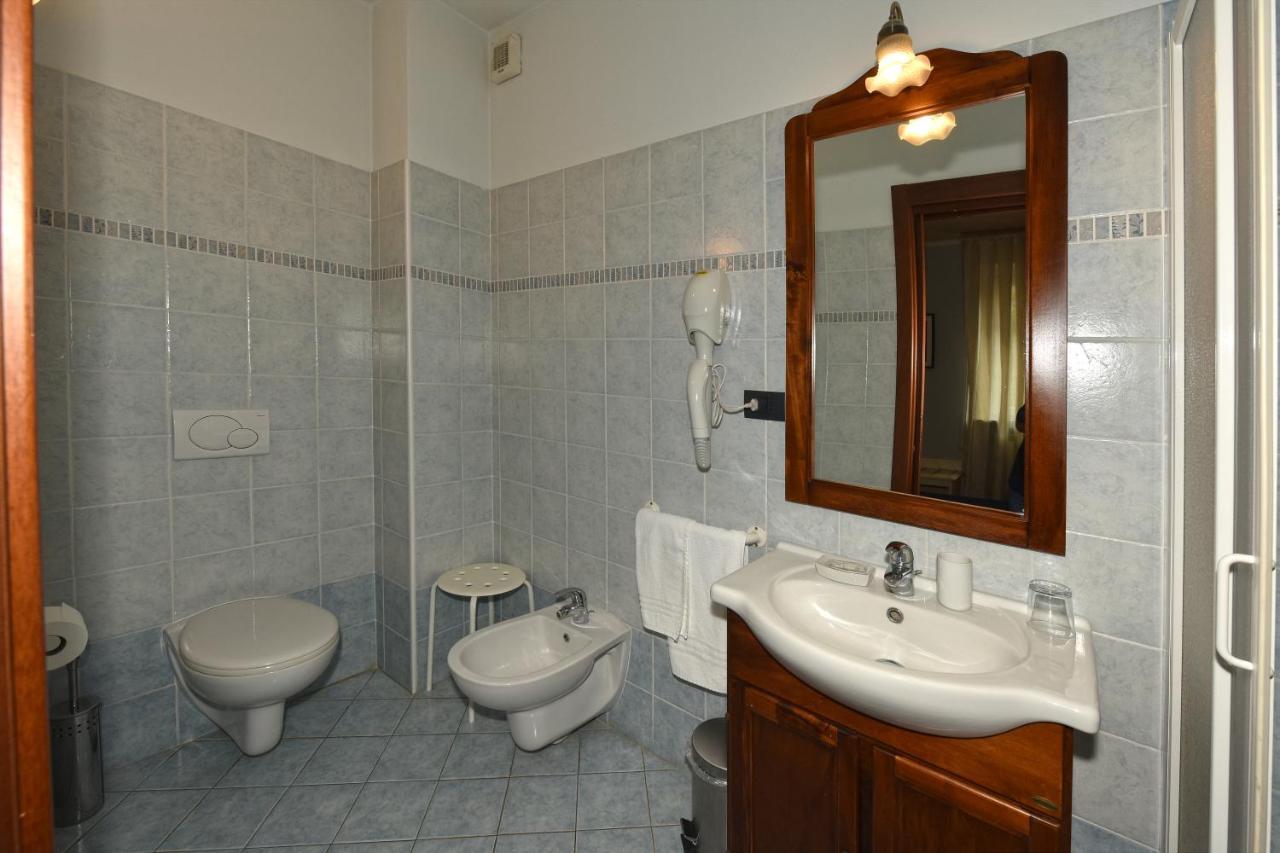 Hotel Ristorante Borgovecchio Montegrosso d'Asti Eksteriør billede