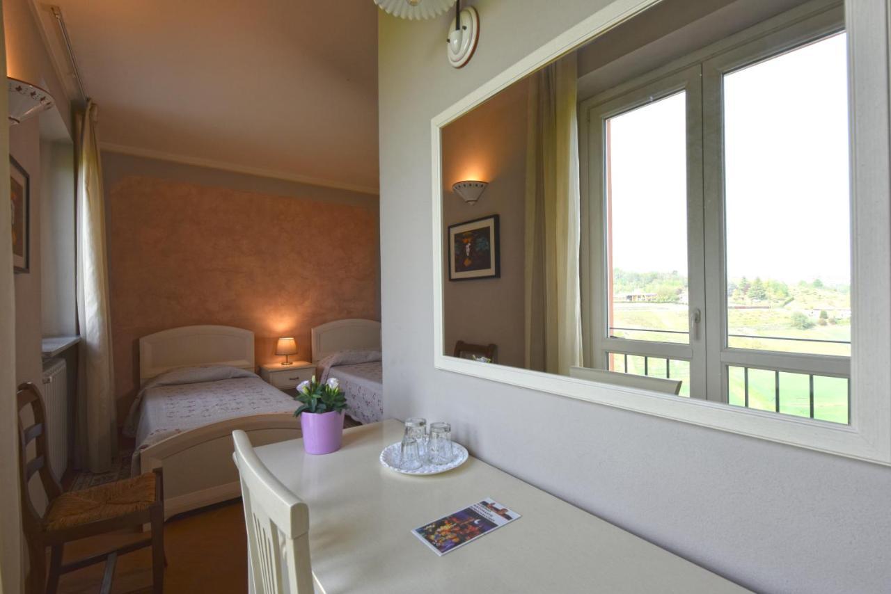 Hotel Ristorante Borgovecchio Montegrosso d'Asti Eksteriør billede